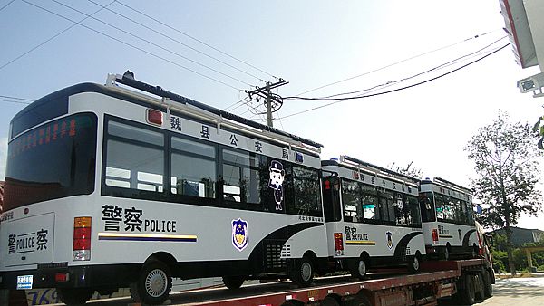 魏縣購置移動警務(wù)室首批發(fā)車