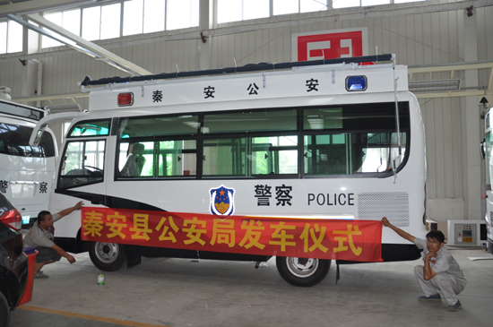 甘肅秦安：躍迪燃油移動(dòng)警務(wù)室二次發(fā)車